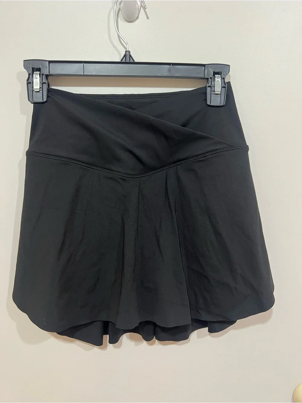 HALARA Black Mini Skirt